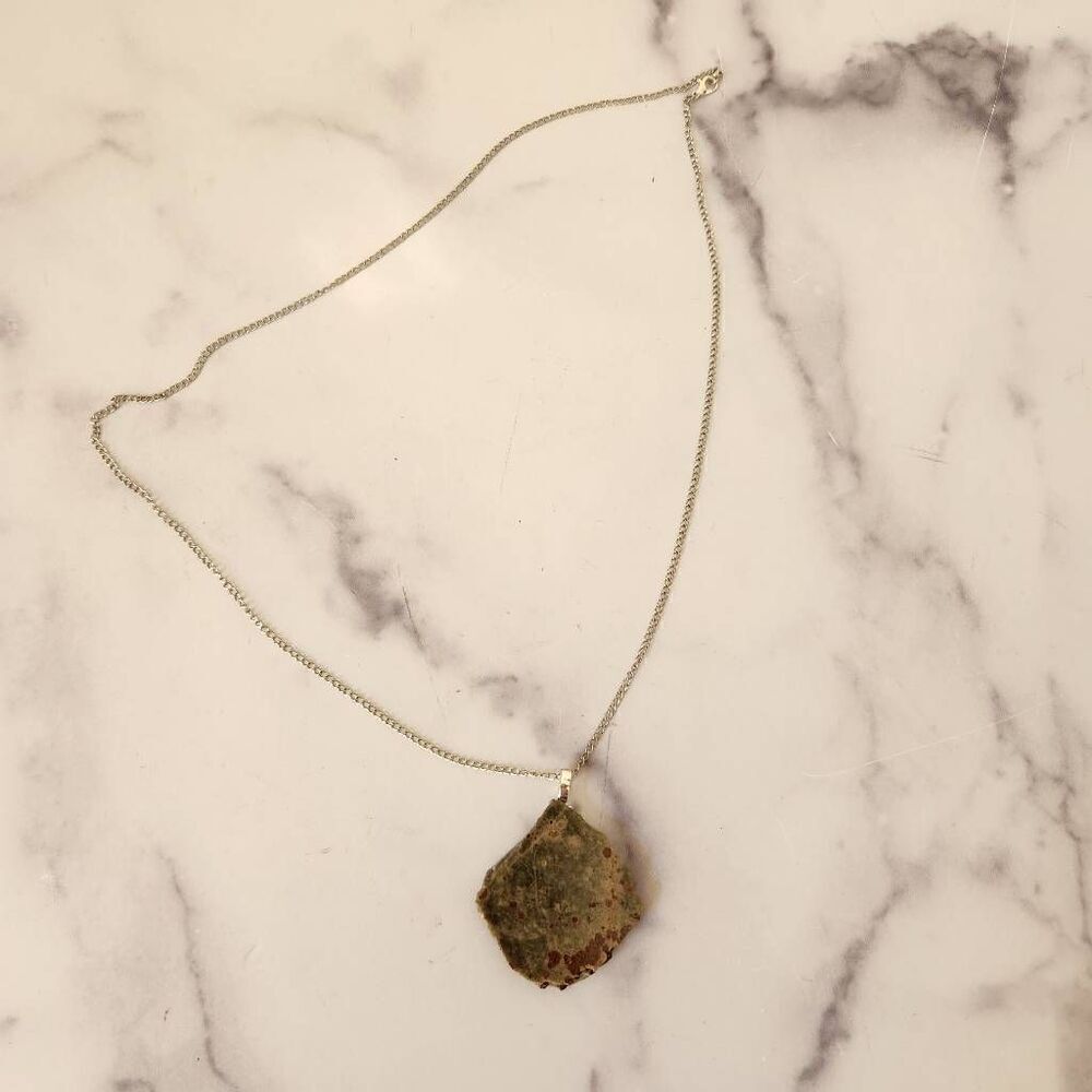 Womens smooth stone rough edge rock silver long chain earth jasper green brown - Picture 2 of 4